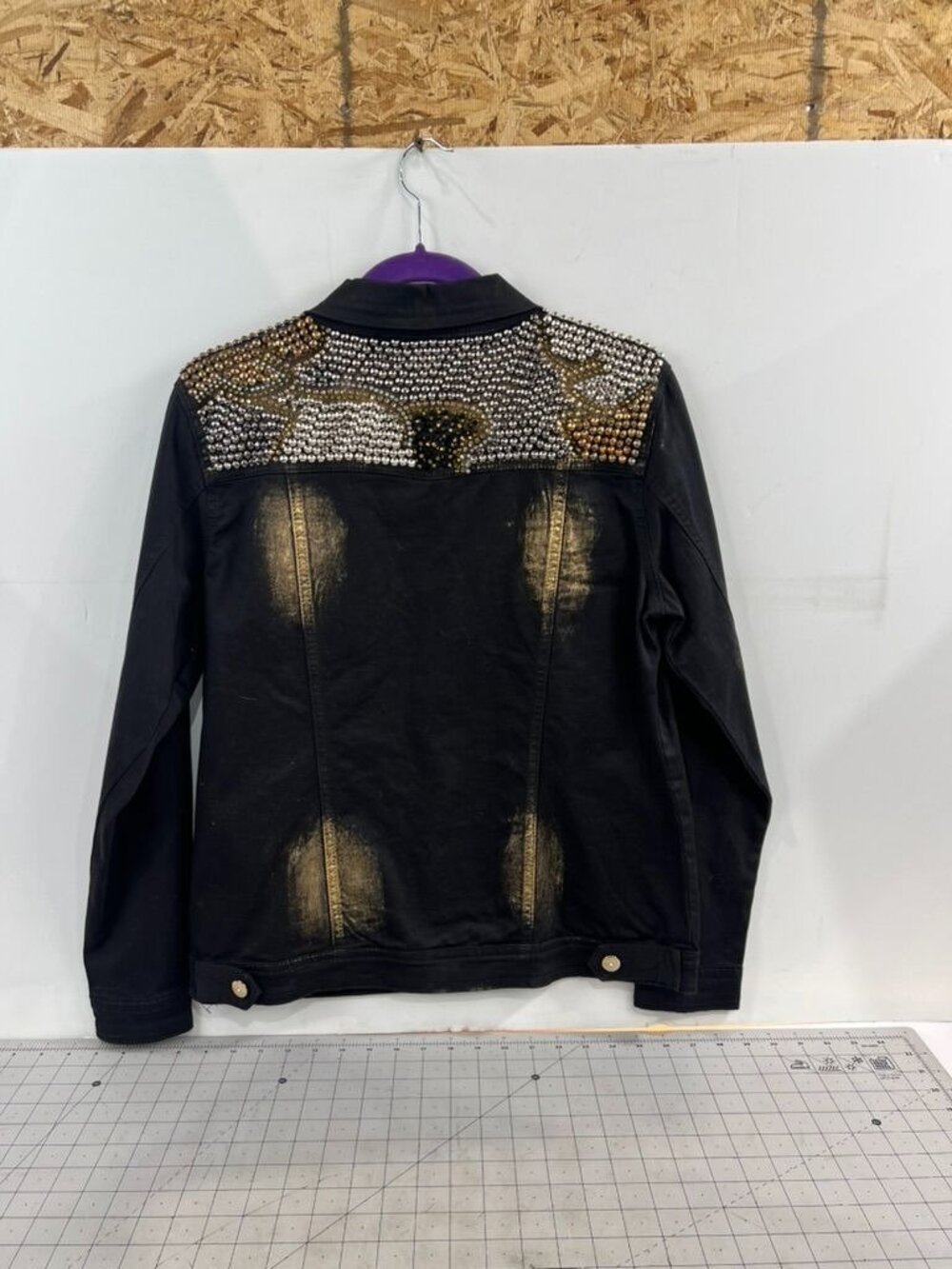 Luxe Moda Denim Jacket Gold & Silver Studded Women’s Sz. M New Distressed Look - Picture 3 of 10